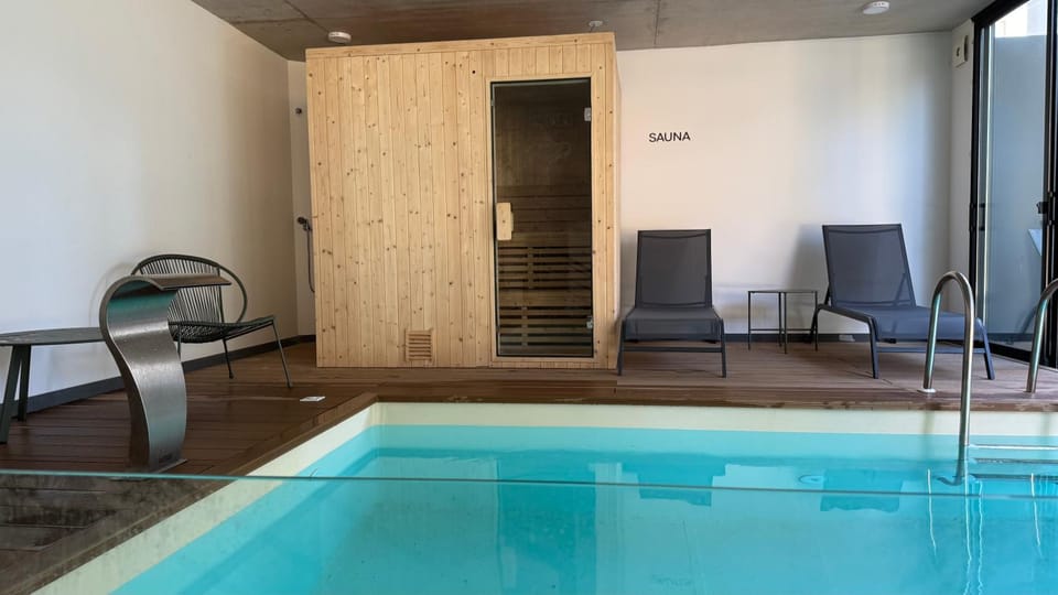 Pool view, Swimming pool