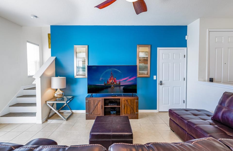 Special Offer Fantastic Townhome with Pvt Pool and Lake view near Disney House in Kissimmee