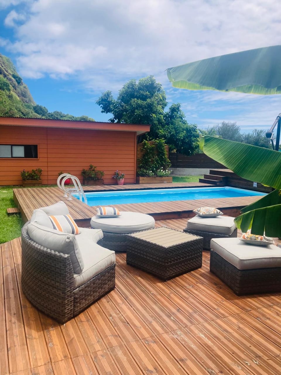 Swimming pool, Swimming pool, sunbed