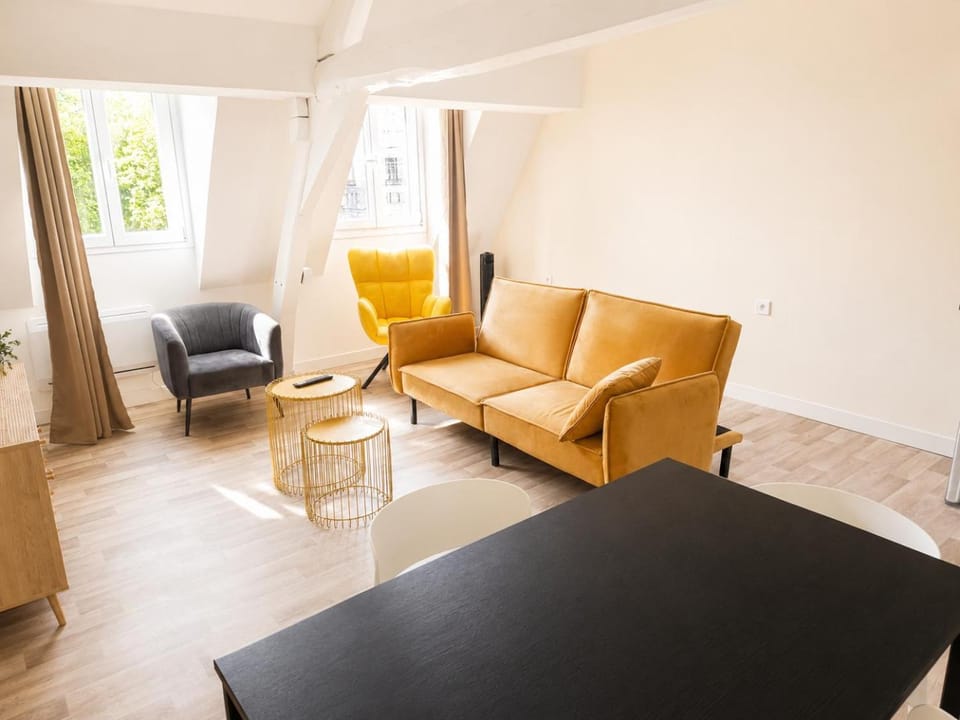 Loft lumineux & cosy sous les toits Apartment in Hauts-de-France