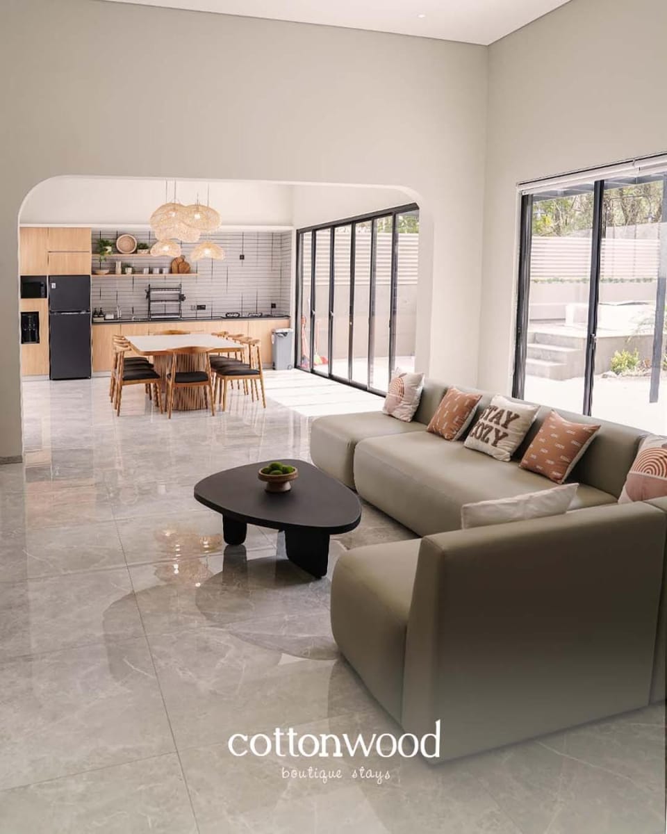 Cottonwood Casarean Layar300inch Heated-Pool Billyard Api-Unggun Villa in Parongpong