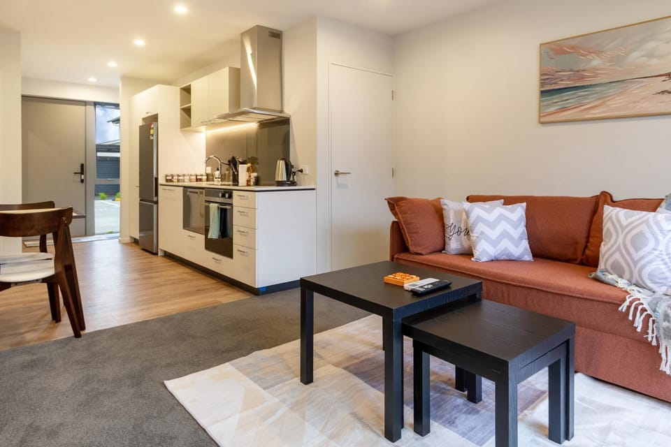 Kitchen or kitchenette, Living room, Seating area, Dining area, dishwasher, oven, stove