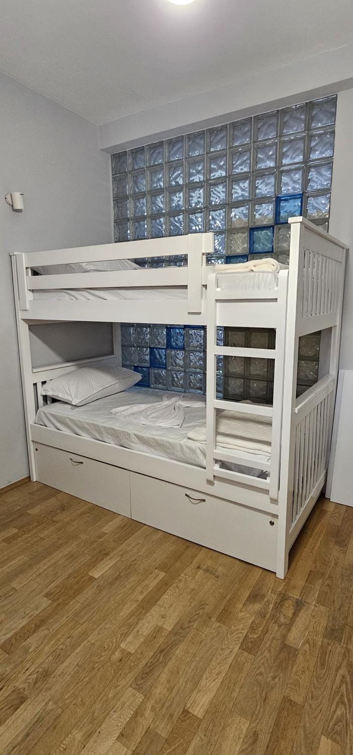 bunk bed