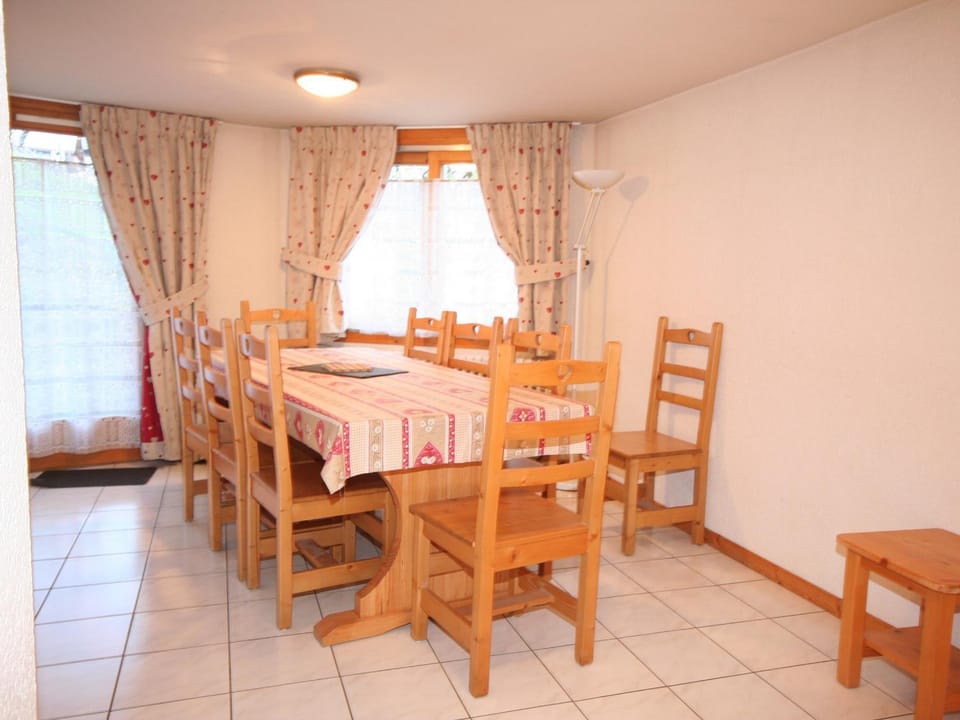 Appartement Châtel 4 pièces, 8 pers, proche centre avec balcon Apartment in Châtel