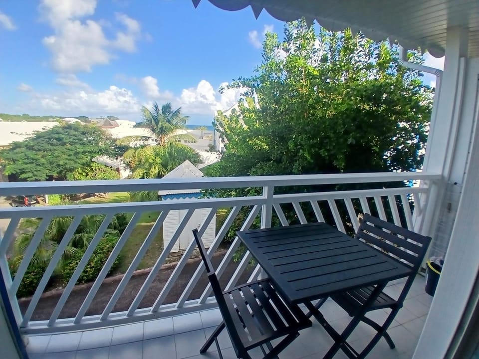 Studio Le Manganao Apartment in Grande-Terre, Guadeloupe