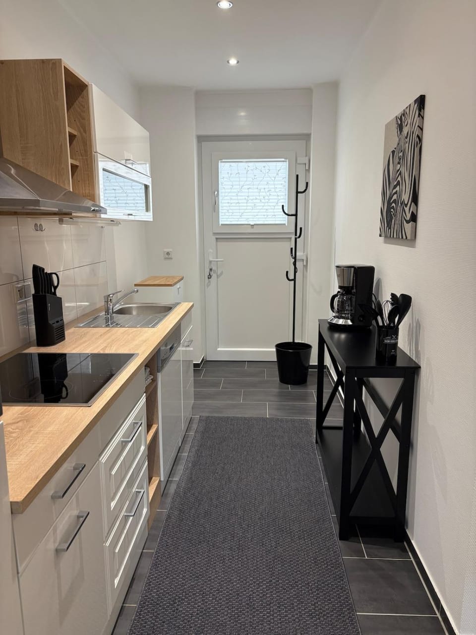 Kitchen or kitchenette, Dining area, pet friendly, stove
