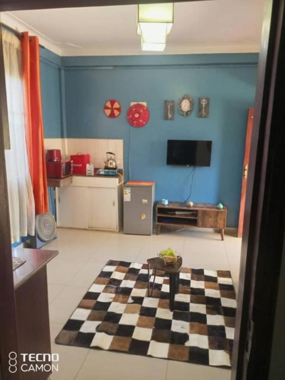 Kitchen or kitchenette, Living room