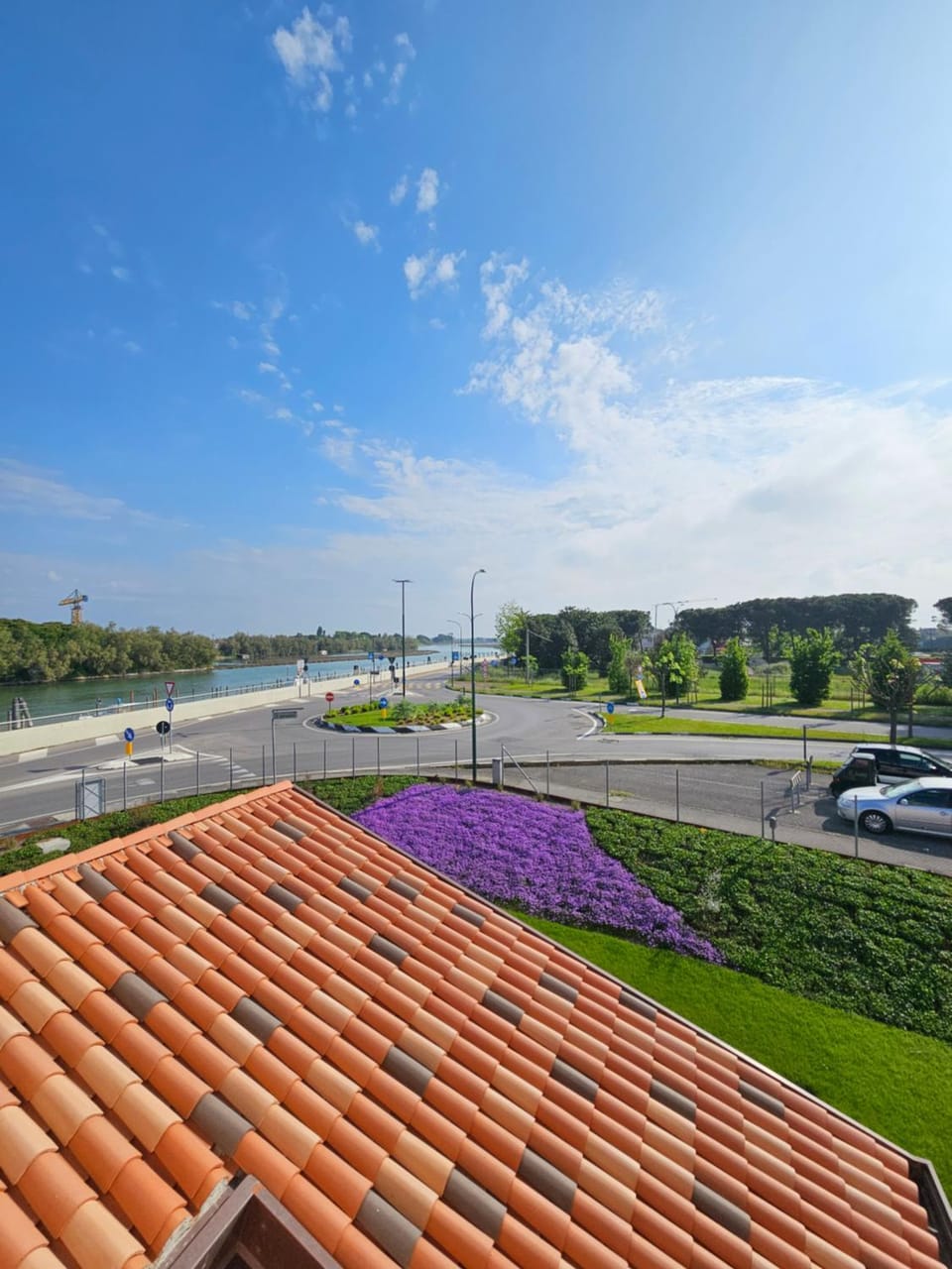 Neighbourhood, Natural landscape