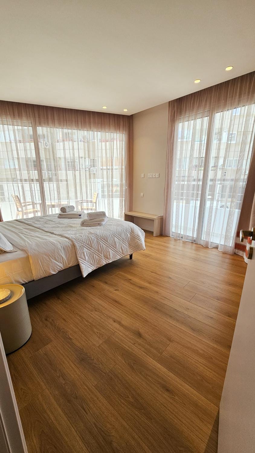 Bed, Balcony/Terrace, Bedroom