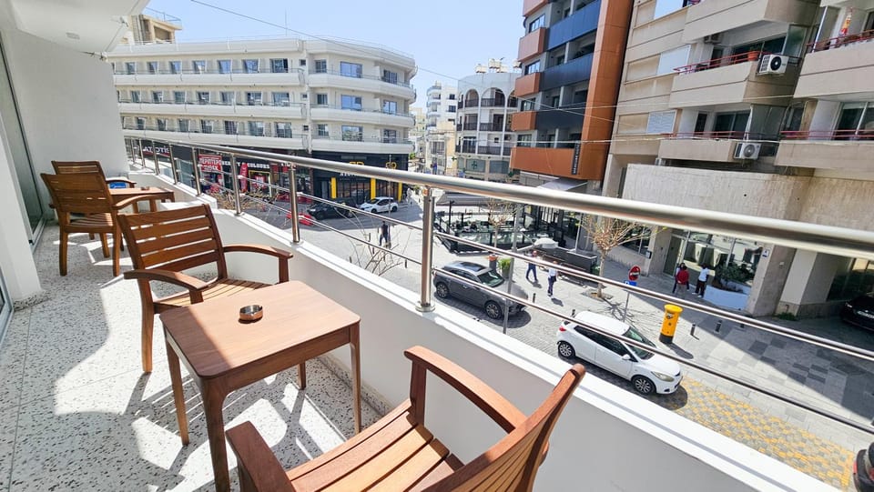 Property building, Patio, Day, Neighbourhood, View (from property/room), Balcony/Terrace, Seating area, City view, Street view, Location