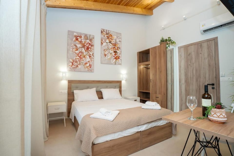 Aeolian Suite I, Zakynthos City Center with View Apartment in Zakynthos