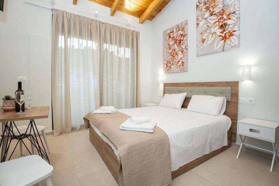 Aeolian Suite I, Zakynthos City Center with View Apartment in Zakynthos