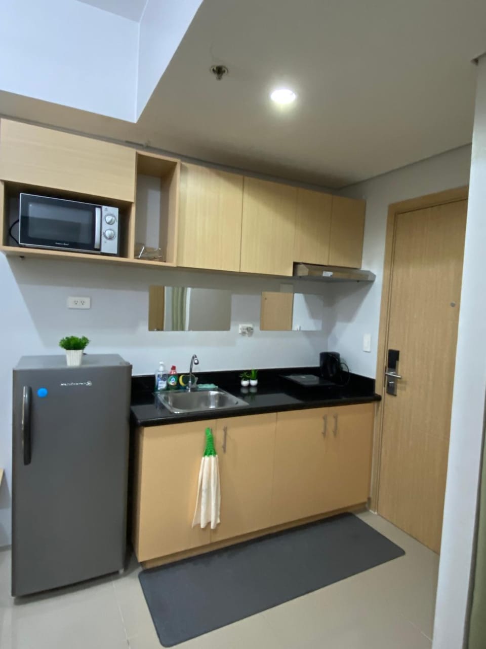 Theodore Alfonzo rental Apartment hotel in Quezon City