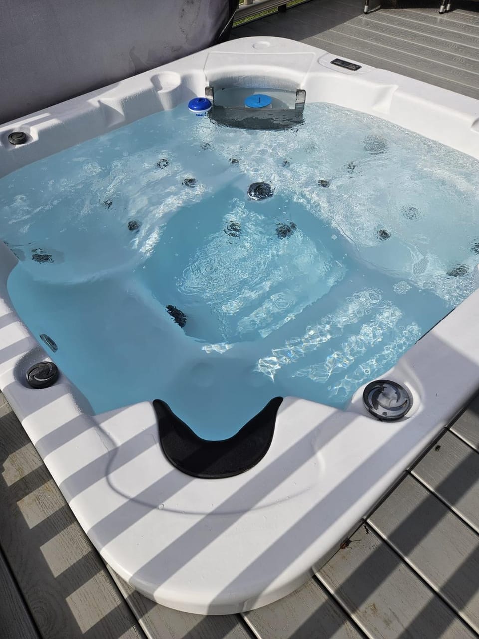 Hot Tub, Hot Tub