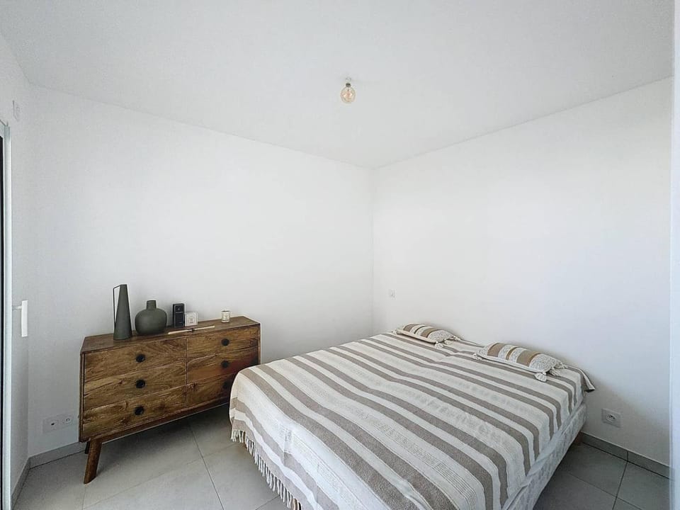 Appartement dans résidence avec piscine Apartment in Calvi