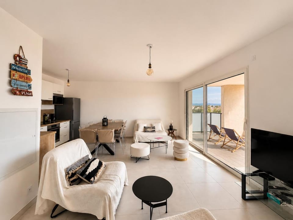 Appartement dans résidence avec piscine Apartment in Calvi