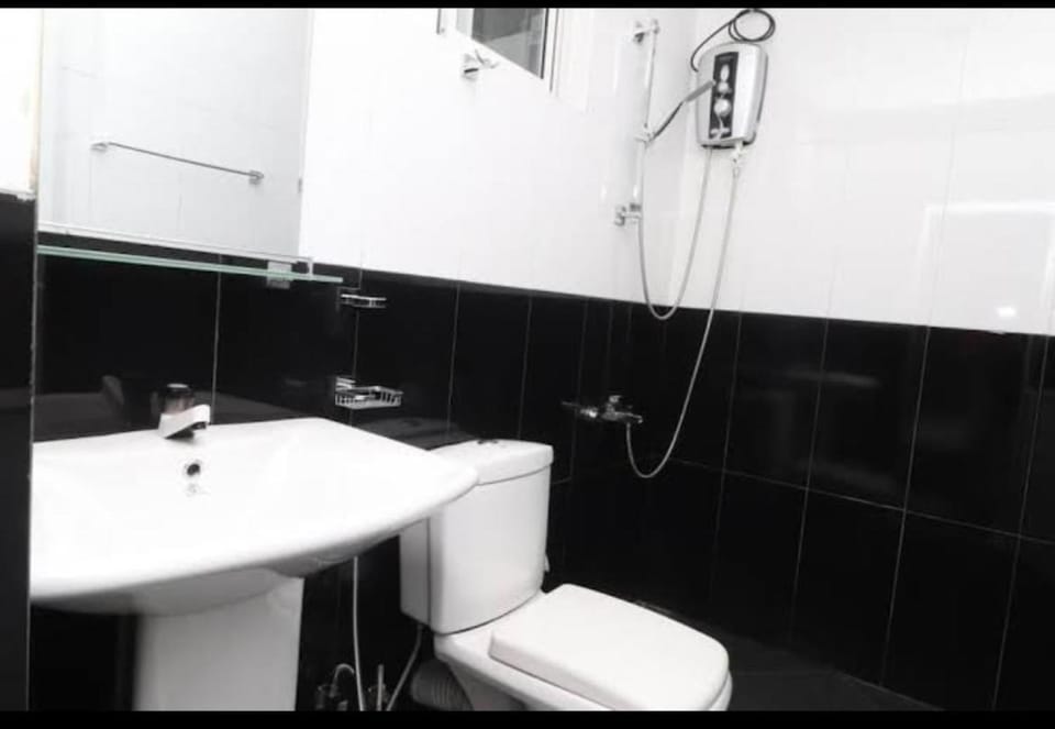 Pawra wood in Hotel in Kandy