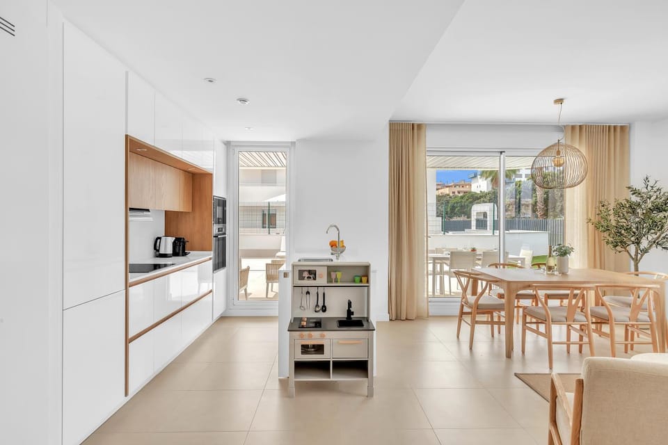 Kitchen or kitchenette, Living room, Dining area, oven, stove