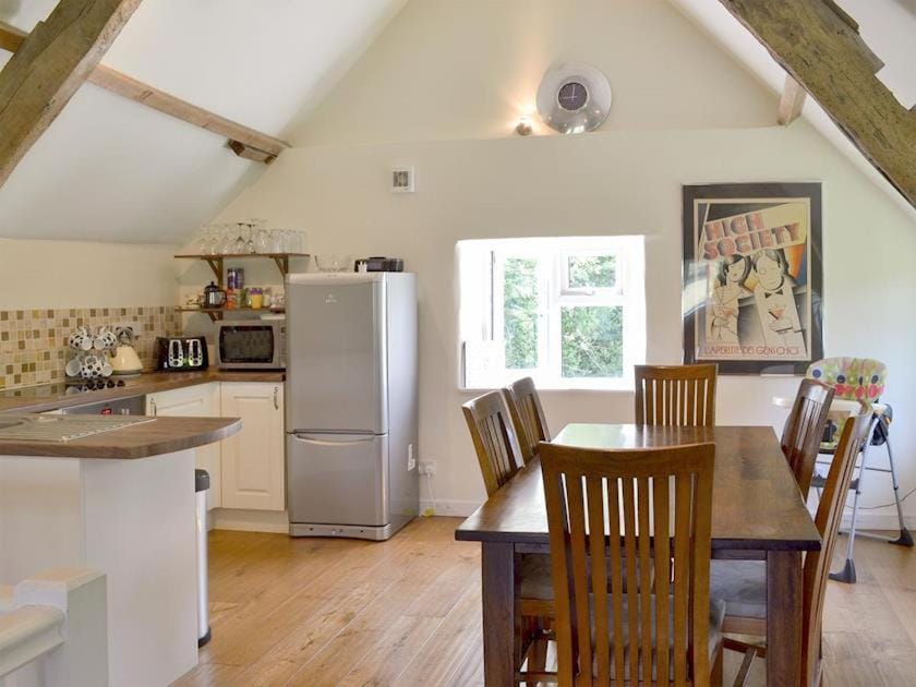 Kitchen or kitchenette, Seating area, Dining area, dishwasher, pet friendly, stove, toaster