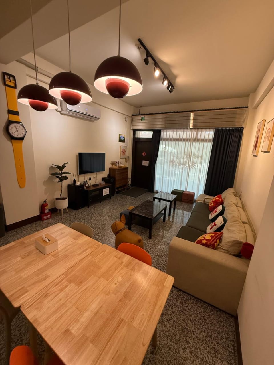Living room, Seating area