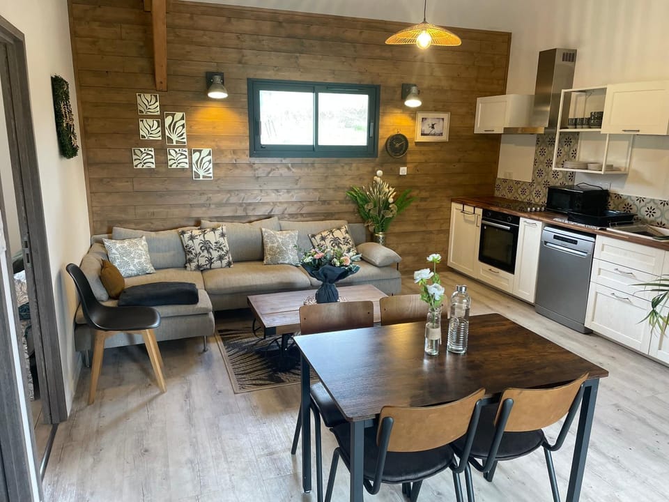 Chalet tous confort avec piscine lagon Chalet in Vallon-Pont-d'Arc