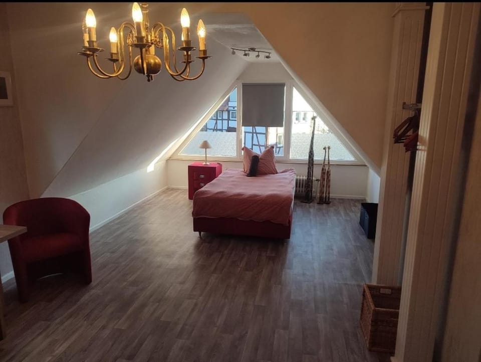 Fachwerkstübchen 4 ZKB Wohnung am Schiedersee für Monteure Apartment in North Rhine-Westphalia