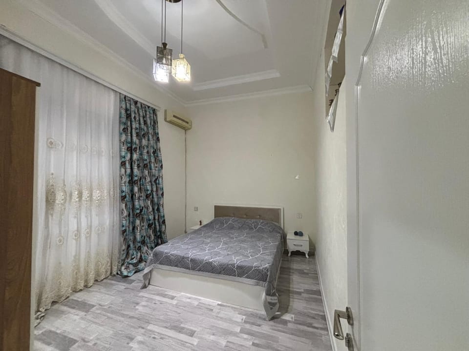 Bed, Photo of the whole room, Bedroom, air conditioner