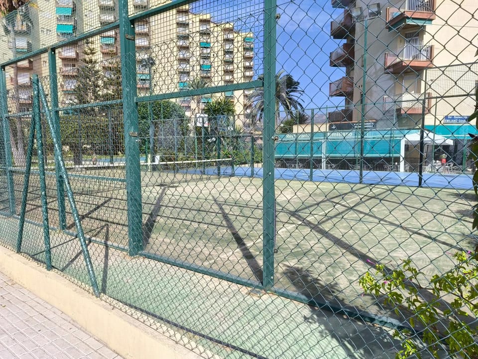 Tennis court