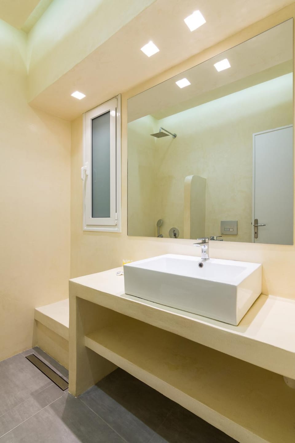 Centrally Located Apt for 3 People Apartment in Athens