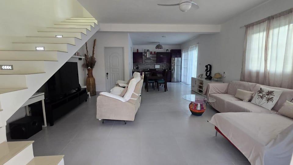 Acogedora Casa privada con alquiler de coche o moto suplemento extra House in Los Melones