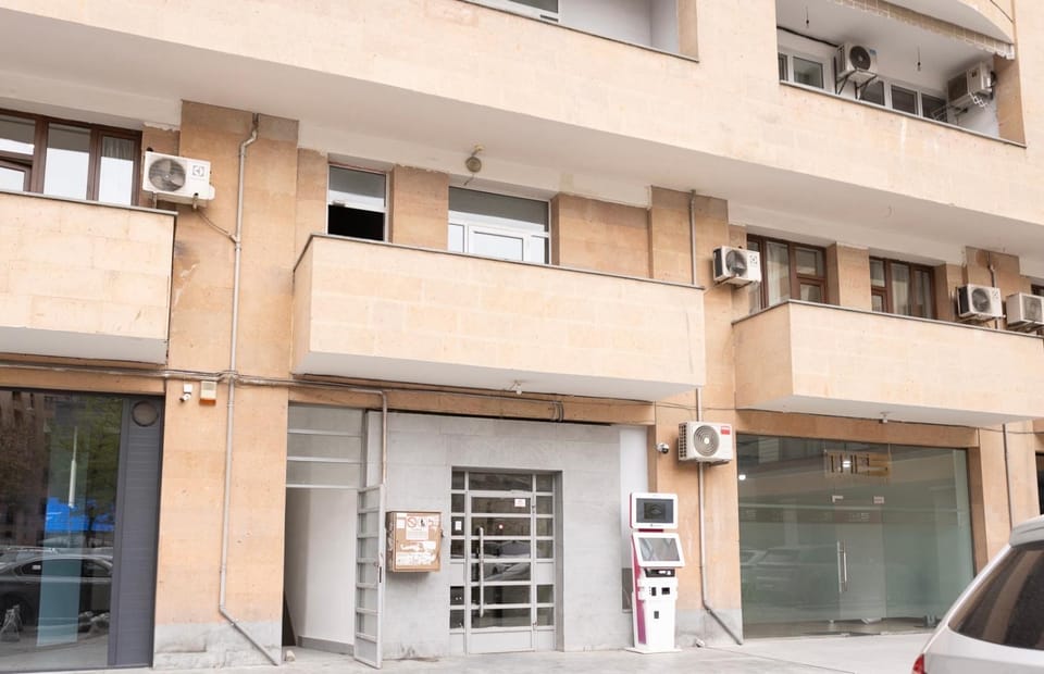 Property building, Facade/entrance