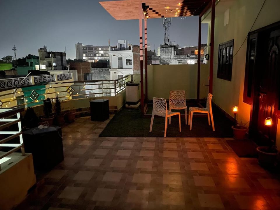1 BHK 2 Bed Apartment - Private Floor & Terrace Apartment in Varanasi