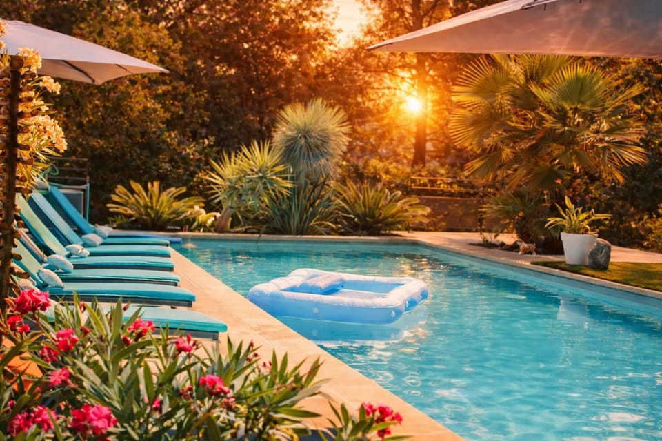 Swimming pool, Sunset, sunbed