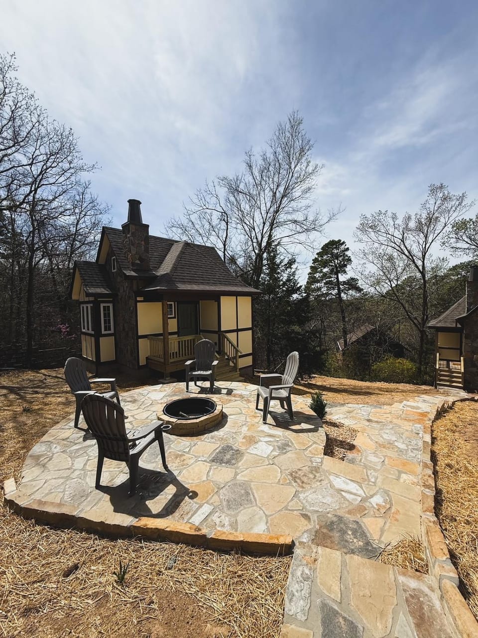 Woodland Retreat at Tudor suites Chalet in Eureka Springs