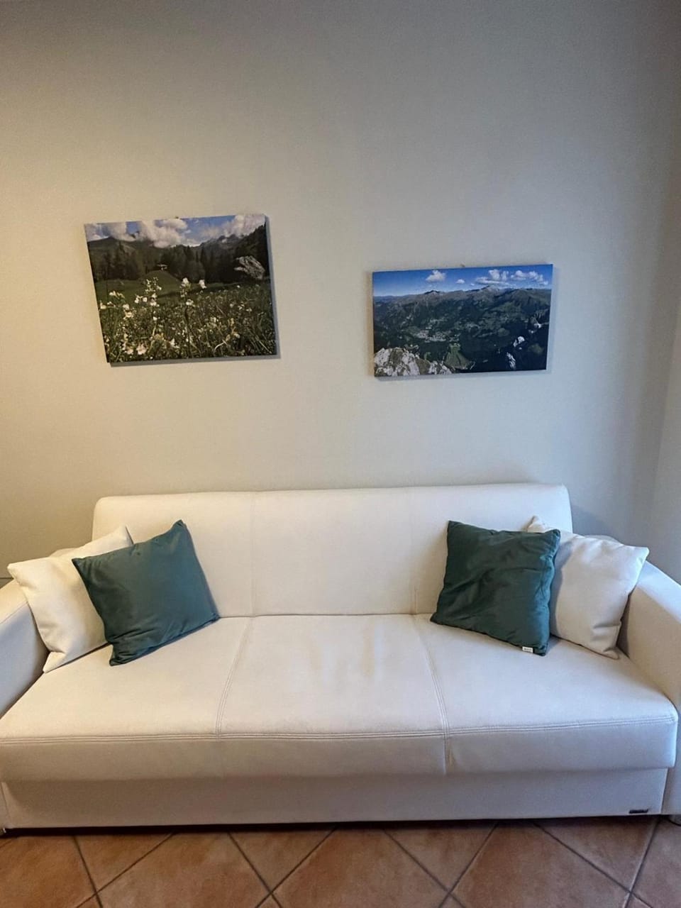 Living room, Decorative detail