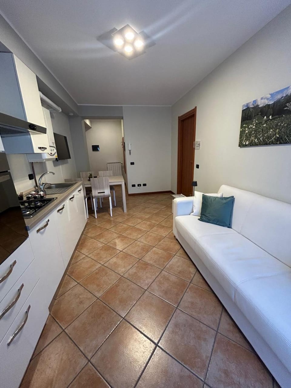 TV and multimedia, Kitchen or kitchenette, Living room