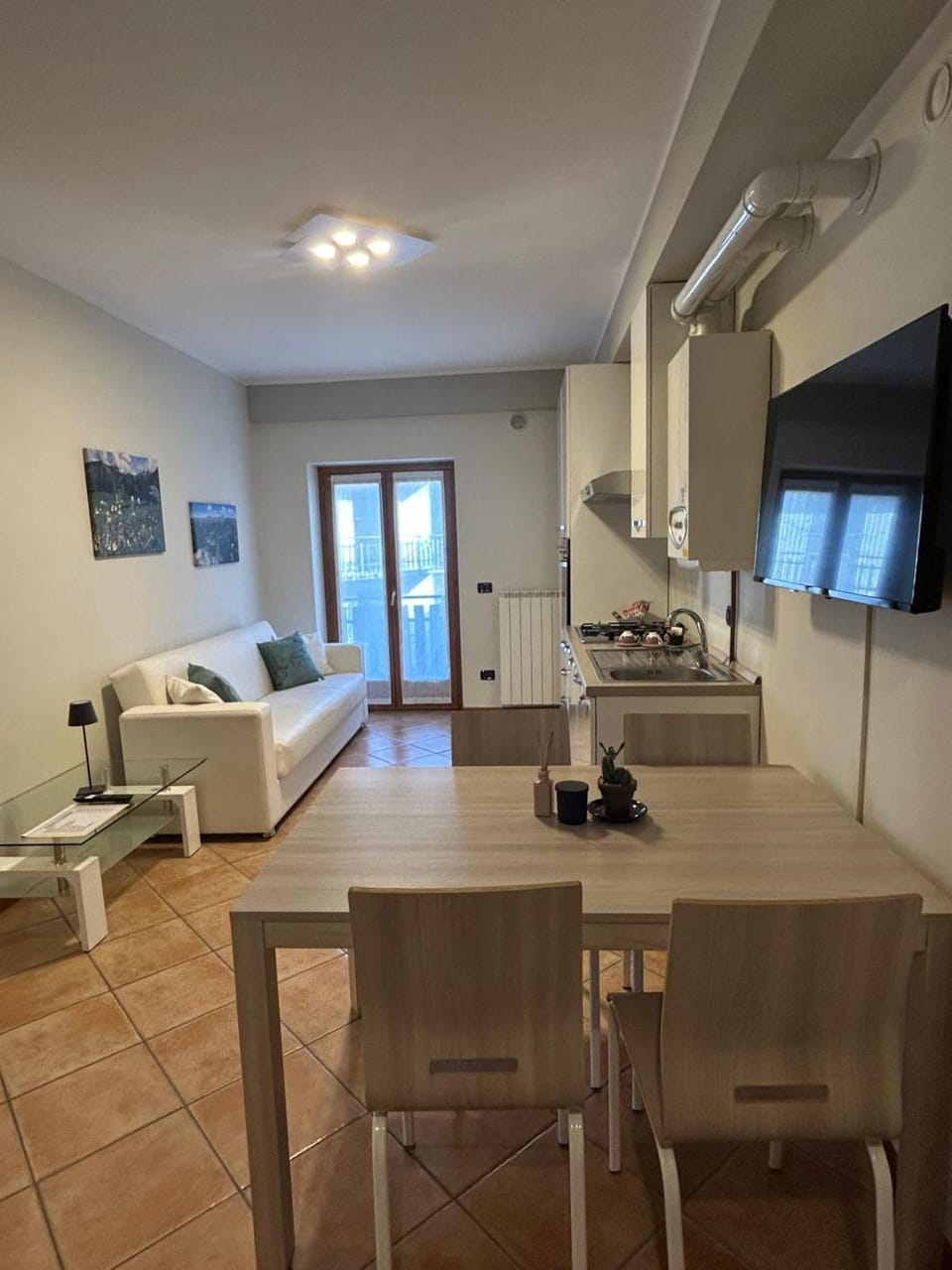 TV and multimedia, Living room, kitchen