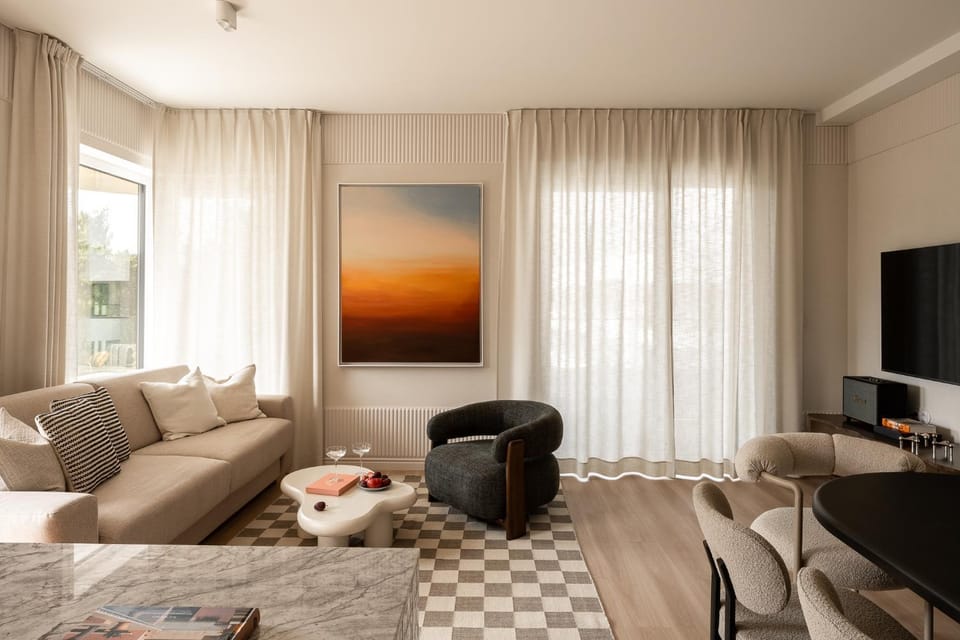 Communal lounge/ TV room, TV and multimedia, Living room, Seating area, Evening entertainment