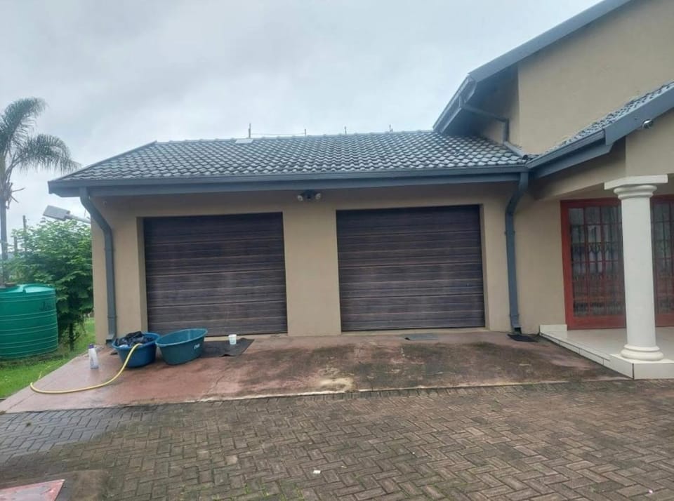 V&k PROPERTIES Apartment in South Africa