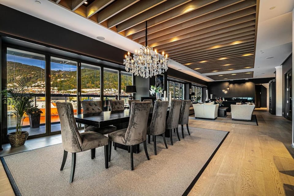 Exclusive Penthouse with Bryggen Views I MUST SEE Apartment in Bergen