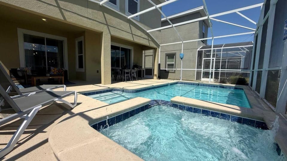 Patio, Pool view, Swimming pool, sunbed