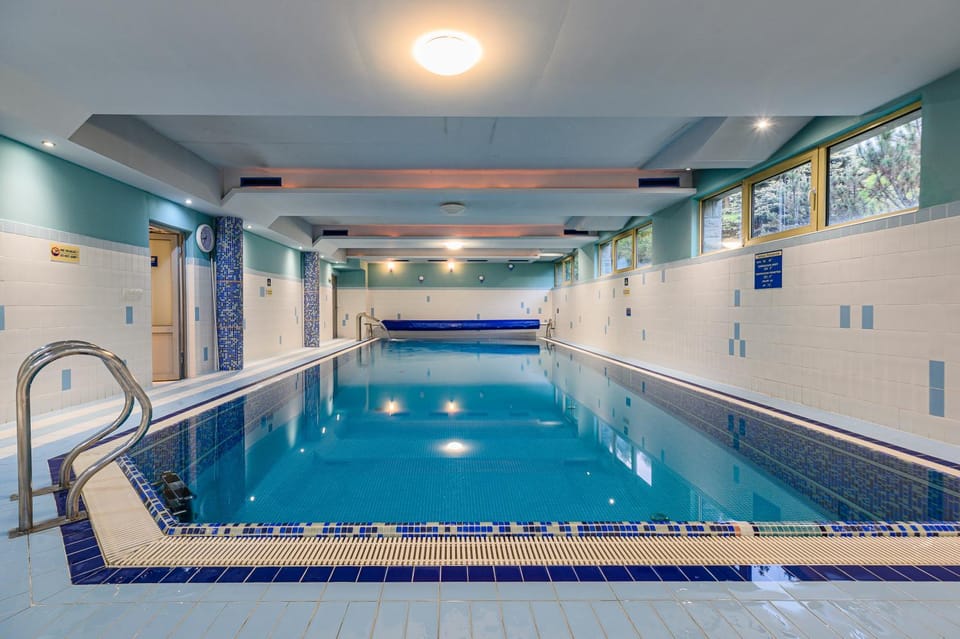 Pool view, Swimming pool, Swimming pool