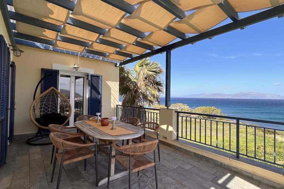 Natural landscape, Balcony/Terrace, Sea view