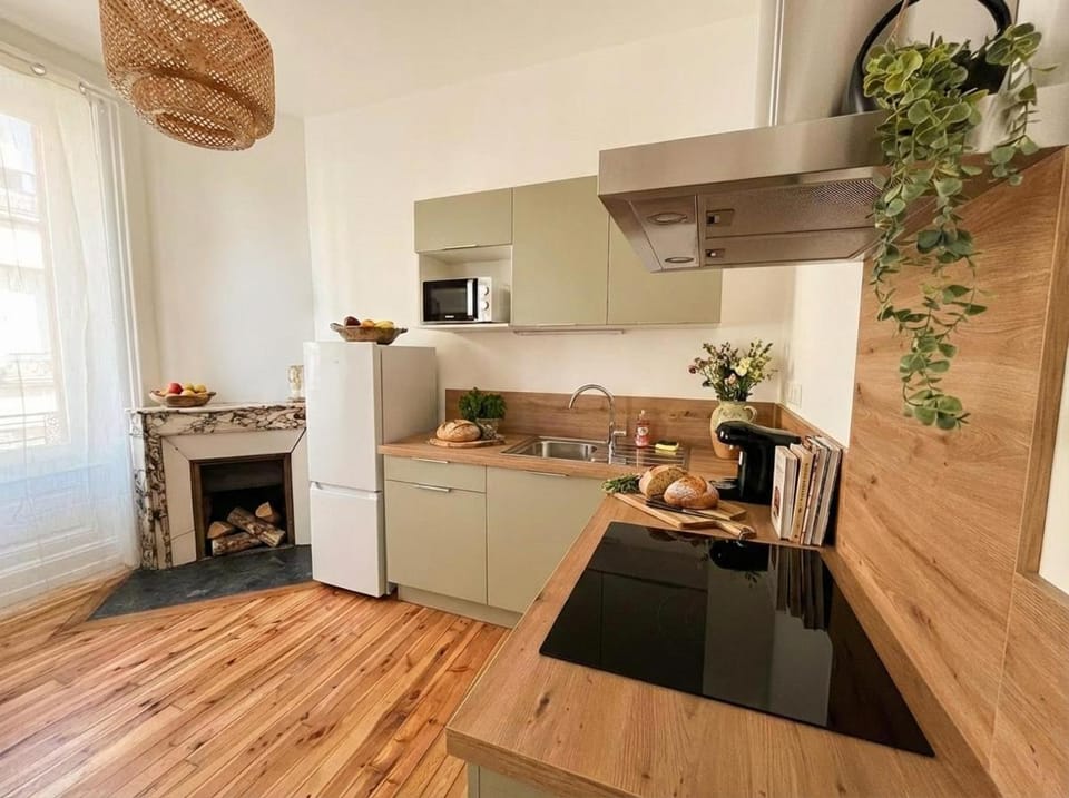 T2 Haussmannien rénové avec charme et modernité Apartment in Saint-Étienne