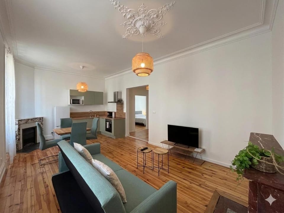 T2 Haussmannien rénové avec charme et modernité Apartment in Saint-Étienne