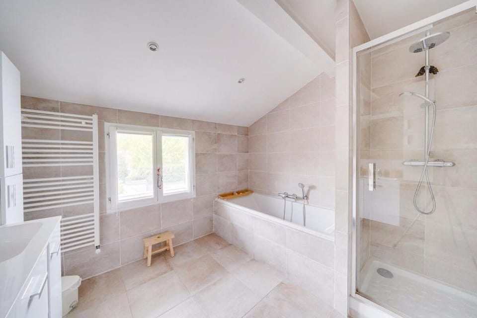 Maison familiale climatisée avec piscine Villa in Mérignac