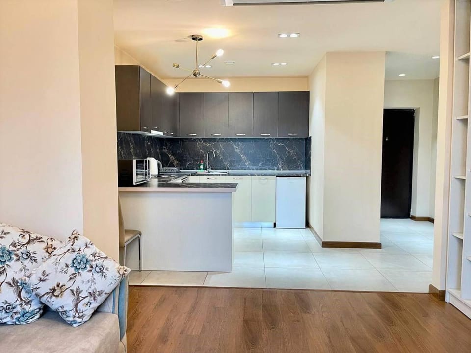 Kitchen or kitchenette, pet friendly, stove