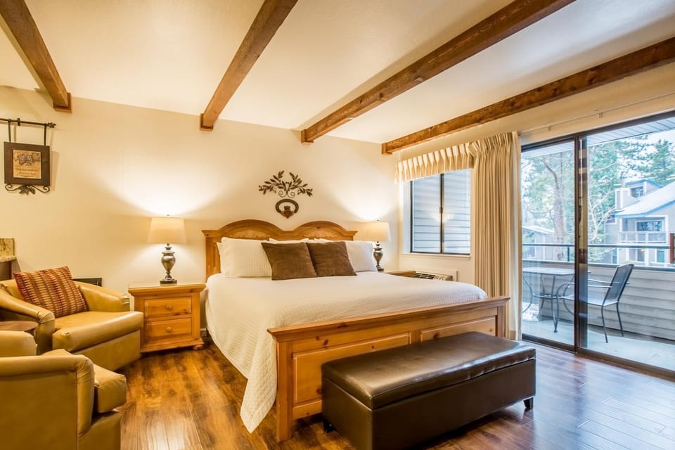 Lakeland Village #109 - Honeymoon Studio Apartment in South Lake Tahoe