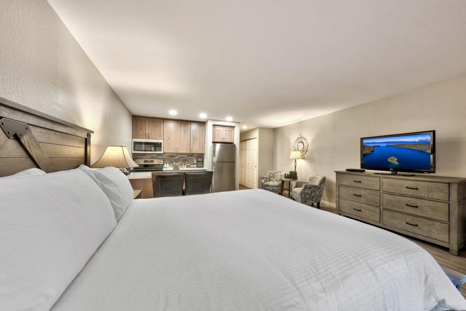 Lakeland Village #107 Laugh & Love Updated Studio Apartment in South Lake Tahoe