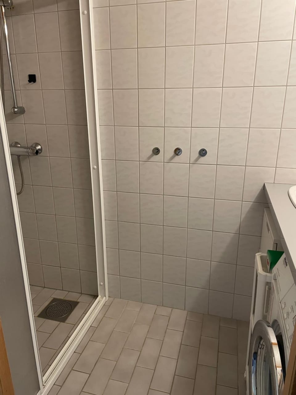 Shower, Bathroom, washing machine